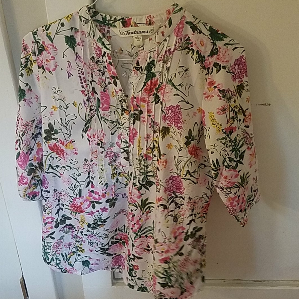 Floral top by Tantrums